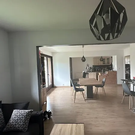 Διαμέρισμα Beautiful 3-room Apartment, Bright, Spacious *