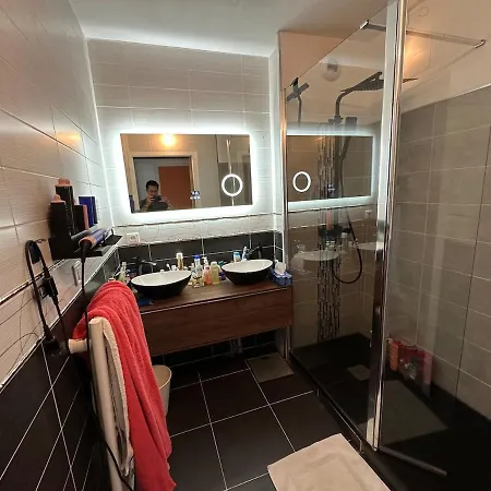 Beautiful 3-room Apartment, Bright, Spacious Appartement